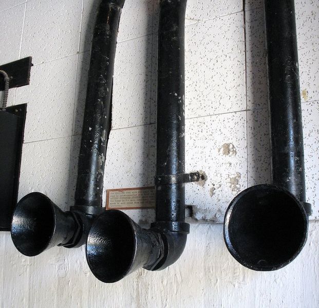 File:Tubi portavoce.jpg